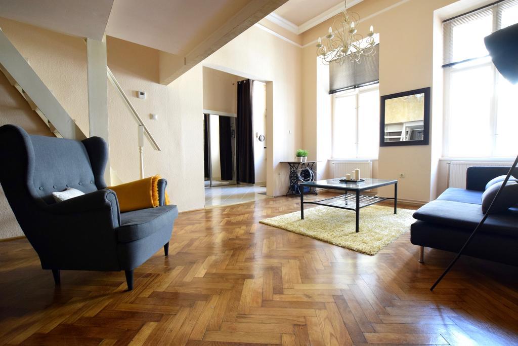 Budget Apartment By Hi5 - Oktober 6 Str 4 Budapest Exterior photo